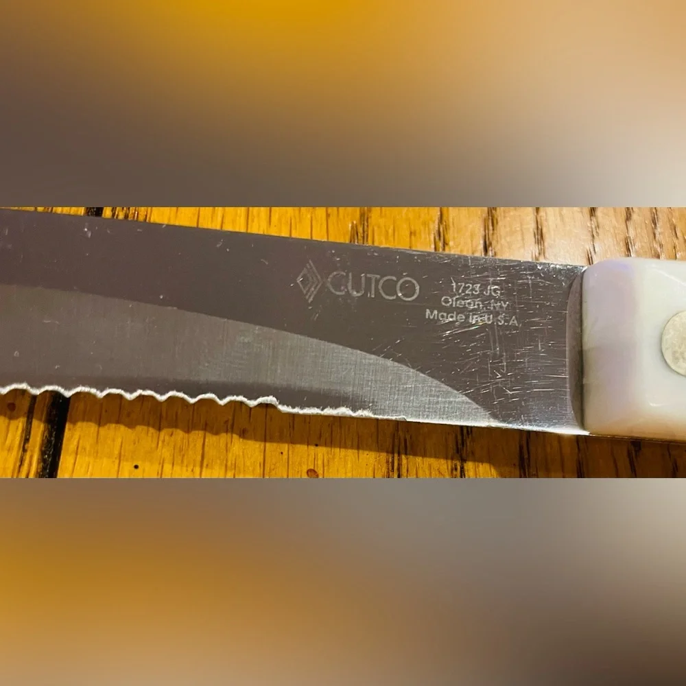 CUTCO 1723-9 inch Carver Serrated Blade, Pearl Handle